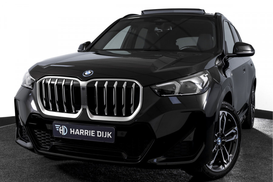 BMW X1 xDrive25e 245 PK | M-Sport | Premium Pack | S/K-Panodak | Elek. Trekhaak | Dig. Cockpit | Cruise | Stoelverw. | PDC | Camera | NAV+App. Connect | ECC | Elek. Klep | LM 19" | 2845