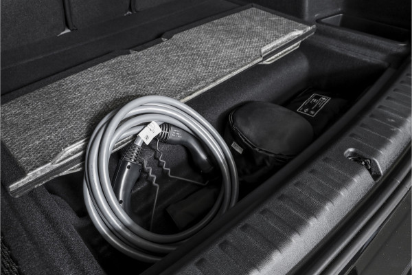 BMW X1 xDrive25e 245 PK | M-Sport | Premium Pack | S/K-Panodak | Elek. Trekhaak | Dig. Cockpit | Cruise | Stoelverw. | PDC | Camera | NAV+App. Connect | ECC | Elek. Klep | LM 19" | 2845