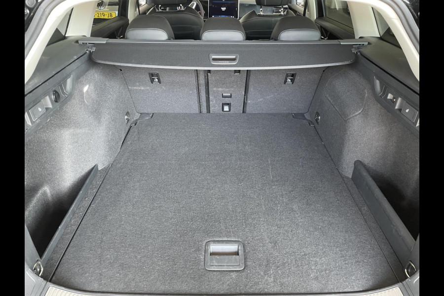 Volkswagen Passat Variant 1.5 eTSI DSG Aut. Business Airco ECC Navi Carplay Winterpack Adaptive Cruise Control+Travel Assist Trekhaak IQ.Drive Pack