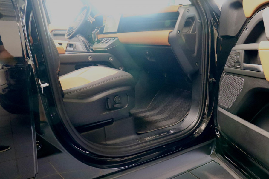 Land Rover Defender 110 P400e 110 X-Dynamic HSE NL|TrkHk|Matrix|PANO