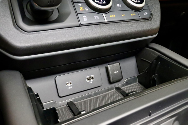 Land Rover Defender 110 P400e 110 X-Dynamic HSE NL|TrkHk|Matrix|PANO