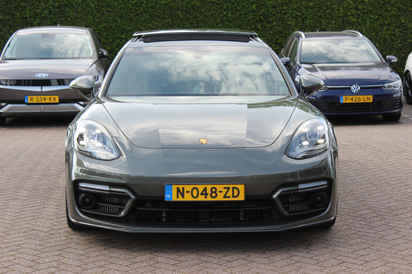 Porsche Panamera Sport Turismo 2.9 4 E-Hybrid / Panoramadak / 360Camera / Head-up / Softclose / Sportdesign+Chrono / 21'' / Sportuitlaat / Bose / Keyless / Stoelverwarming 4x / Stoelventilatie / Stuurverwarming / Dodehoek / DAB / ACC
