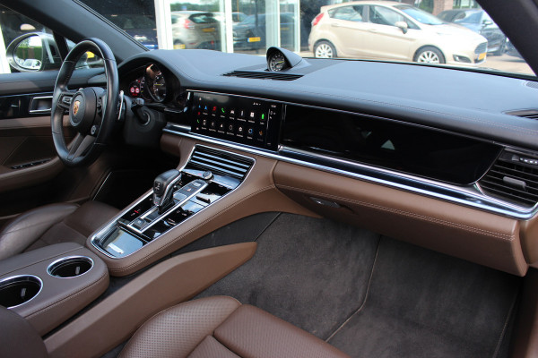 Porsche Panamera Sport Turismo 2.9 4 E-Hybrid / Panoramadak / 360Camera / Head-up / Softclose / Sportdesign+Chrono / 21'' / Sportuitlaat / Bose / Keyless / Stoelverwarming 4x / Stoelventilatie / Stuurverwarming / Dodehoek / DAB / ACC
