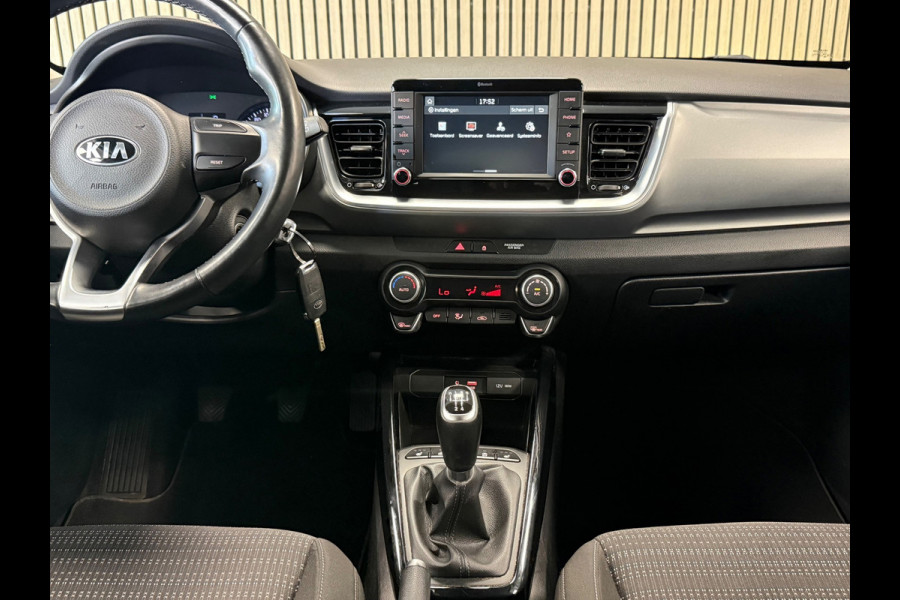 Kia Stonic 1.0 T-GDi DynamicLine CAMERA CLIMATE CONTROL CARPLAY STOEL/STUURVERW. PDC