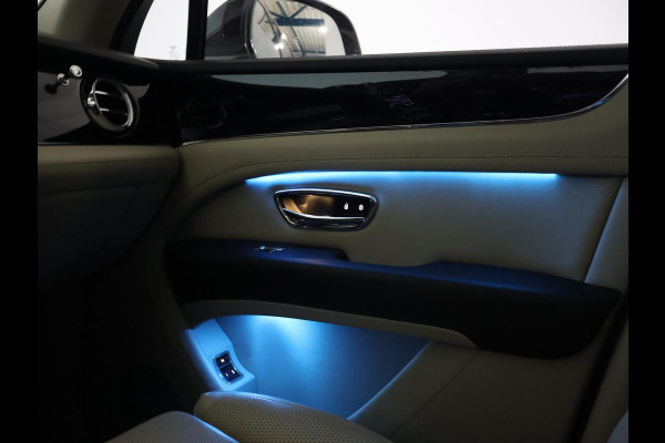 Bentley Bentayga 4.0 V8 550 PK 1e EIGENAAR *30.095 KM* + TOURING PAKKET | COMFORT SEAT | PANORAMA | SFEERVERLICHTING
