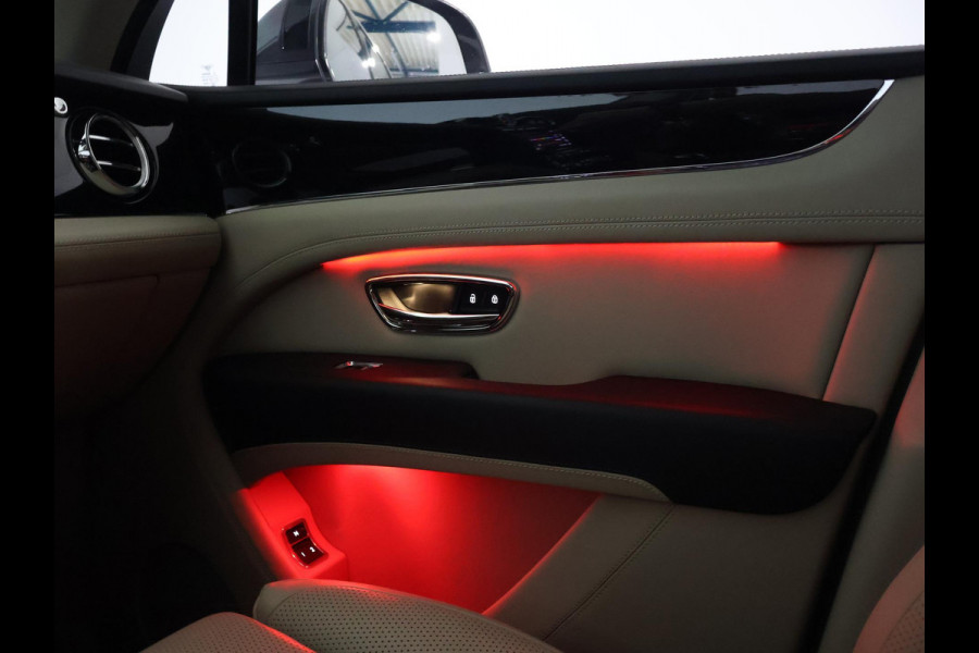 Bentley Bentayga 4.0 V8 550 PK 1e EIGENAAR *30.095 KM* + TOURING PAKKET | COMFORT SEAT | PANORAMA | SFEERVERLICHTING