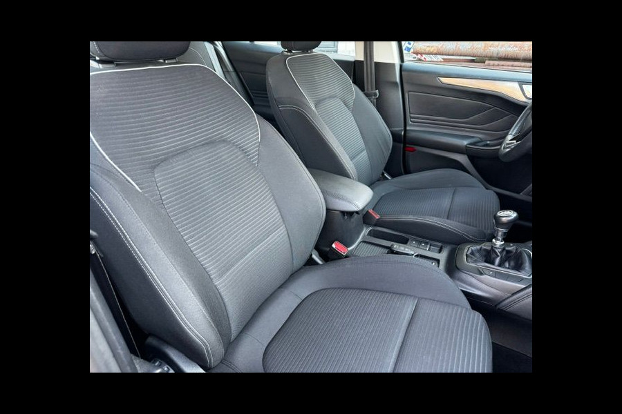 Ford FOCUS Wagon 1.0 EcoBoost Titanium Business Airco/ECC,Cruisecontrol,Navigatie Zeer Nette Auto