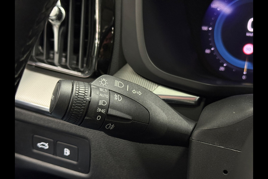 Volvo XC60 FWD 200pk Ultra Dark H&K | Pano| Memory |Camera|Cruise Control