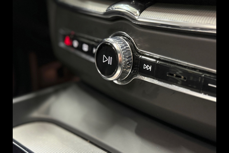 Volvo XC60 FWD 200pk Ultra Dark H&K | Pano| Memory |Camera|Cruise Control
