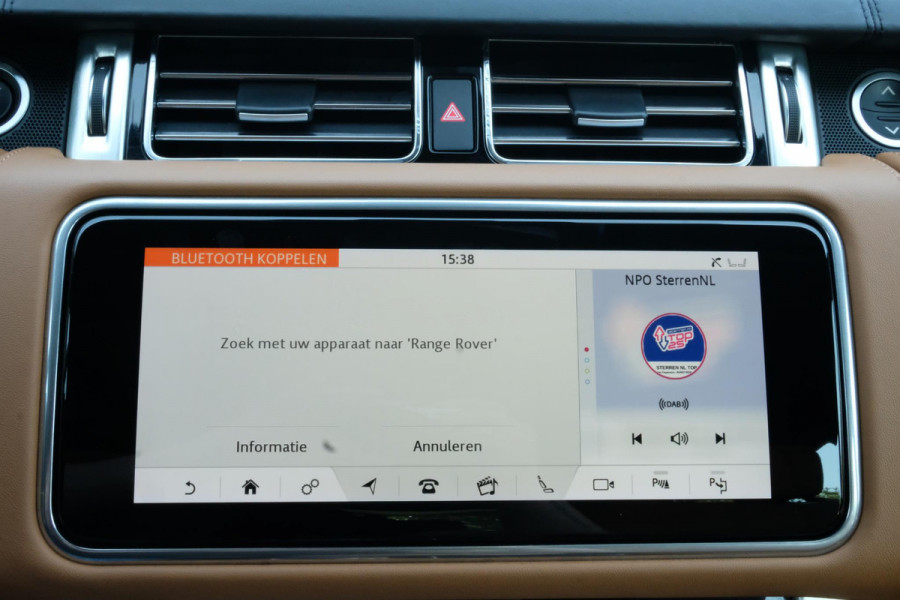 Land Rover Range Rover P400e Autobiography 404 PK | Meridan audio | Panoramadak | Stoelmassage | Head-Up | Adaptive cruise | Lounge stoelen | Luchtvering |