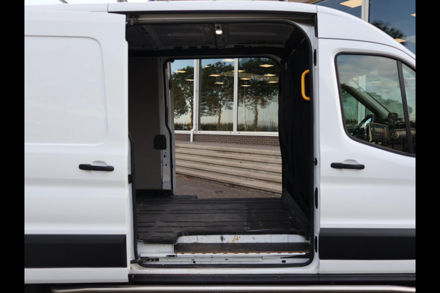 Ford Transit 350 2.0 TDCI 170 PK L3H2 RWD + 3500 KG TREKGEWICHT | 2 SCHUIFDEUREN | CAMERA | APPLE CARPLAY