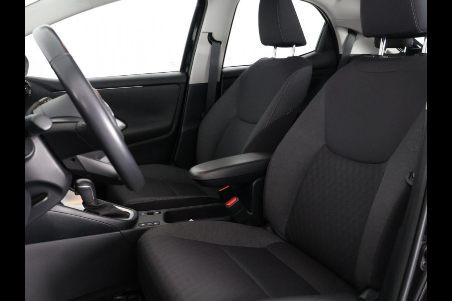 Toyota Yaris 1.5 HYBRID AUTOMAAT DYNAMIC GARANTIE 8-2031 CAMERA . APPLE CARPLAY & ANDROID AUTO . ELEKTRISCHE RAMEN V+A . KEYLESS START