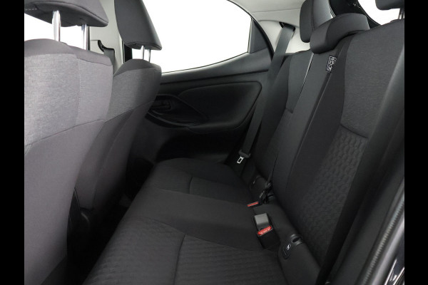 Toyota Yaris 1.5 HYBRID AUTOMAAT DYNAMIC GARANTIE 8-2031 CAMERA . APPLE CARPLAY & ANDROID AUTO . ELEKTRISCHE RAMEN V+A . KEYLESS START