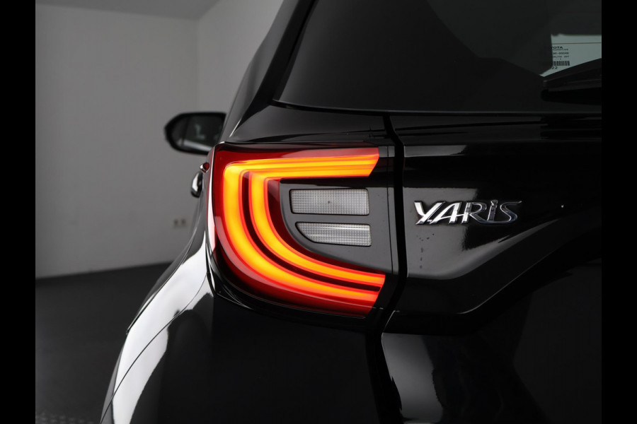 Toyota Yaris 1.5 HYBRID AUTOMAAT DYNAMIC GARANTIE 8-2031 CAMERA . APPLE CARPLAY & ANDROID AUTO . ELEKTRISCHE RAMEN V+A . KEYLESS START