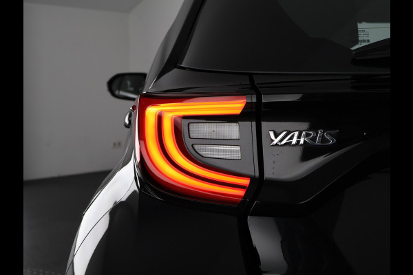 Toyota Yaris 1.5 HYBRID AUTOMAAT DYNAMIC GARANTIE 8-2031 CAMERA . APPLE CARPLAY & ANDROID AUTO . ELEKTRISCHE RAMEN V+A . KEYLESS START