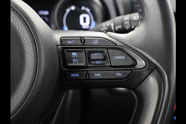 Toyota Yaris 1.5 HYBRID AUTOMAAT DYNAMIC GARANTIE 8-2031 CAMERA . APPLE CARPLAY & ANDROID AUTO . ELEKTRISCHE RAMEN V+A . KEYLESS START