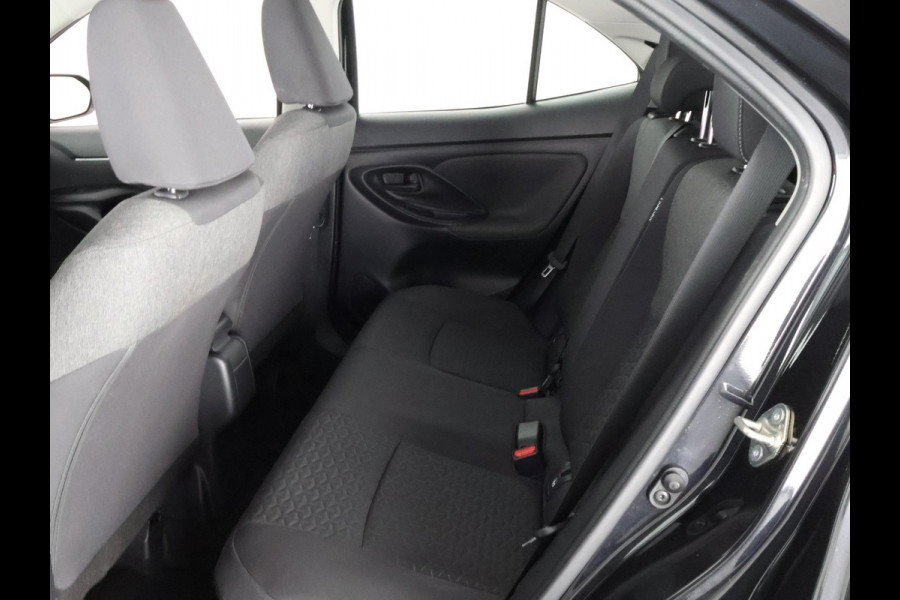 Toyota Yaris Cross 1.5 HYBRID ACTIVE BLACKLINE GARANTIE 2032 ! . APPLE CARPLAY & ANDROID AUTO . ACHTERUITRIJ CAMERA . ADAPTIEVE CRUISE CONTROL .