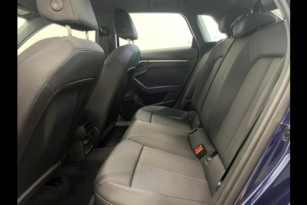 Audi A3 Sportback 30 TFSI Pro Line Navigatie Apple Carplay Android Auto Parkeersensoren achter Cruise Control Full Led Climate Control Lichtmetalen velgen