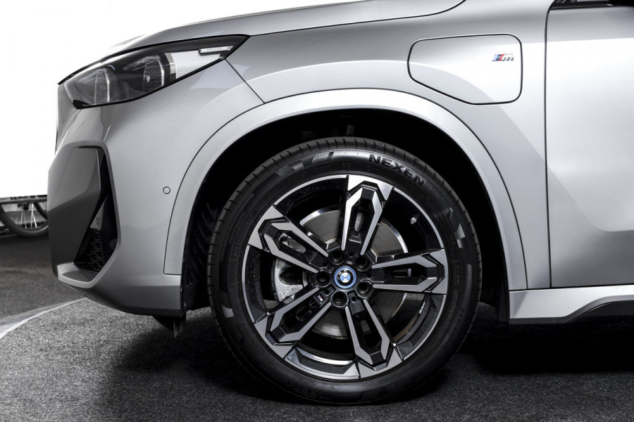 BMW X1 xDrive25e 245 PK | M-Sport | Premium Pack | S/K-Panodak | Elek. Trekhaak | Dig. Cockpit | Cruise | Stoelverw. | PDC | Camera | NAV+App. Connect | ECC | Elek. Klep | LM 19" | 2943