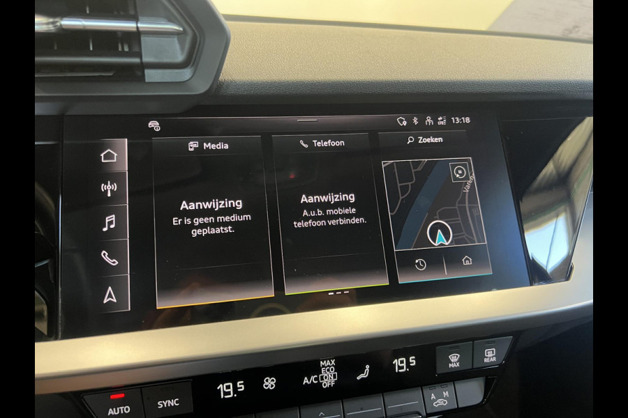 Audi A3 Sportback 30 TFSI Pro Line Navigatie Apple Carplay Android Auto Parkeersensoren achter Cruise Control Full Led Climate Control Lichtmetalen velgen