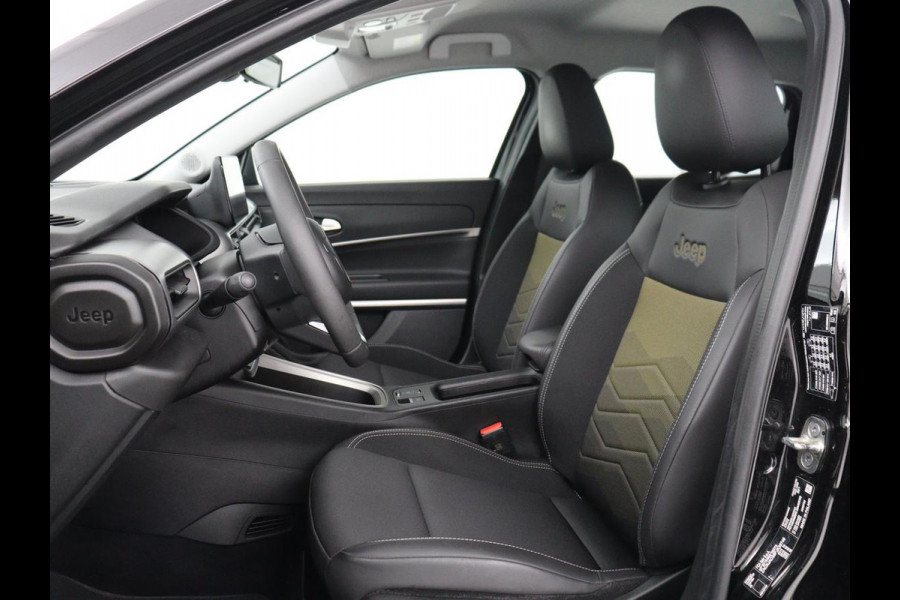 Jeep Avenger Avenger 54 kWh SOH 95,4% | Digital cockpit | Navi | Adaptive cruise | Camera | Climate control | Carplay | Dodehoek detectie | Stoelverwarming