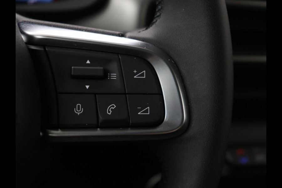 Jeep Avenger Avenger 54 kWh SOH 95,4% | Digital cockpit | Navi | Adaptive cruise | Camera | Climate control | Carplay | Dodehoek detectie | Stoelverwarming