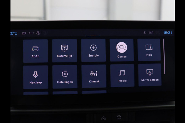 Jeep Avenger Avenger 54 kWh SOH 95,4% | Digital cockpit | Navi | Adaptive cruise | Camera | Climate control | Carplay | Dodehoek detectie | Stoelverwarming