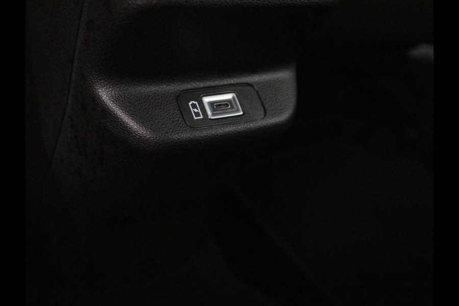 Jeep Avenger Avenger 54 kWh SOH 95,4% | Digital cockpit | Navi | Adaptive cruise | Camera | Climate control | Carplay | Dodehoek detectie | Stoelverwarming