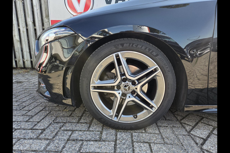 Mercedes-Benz A-Klasse 200 Launch Edition Premium AMG Line 18"/Dodehoek/Keyless/360 camera/Sfeerverlichting/Climate/Apple Carplay & Android Auto