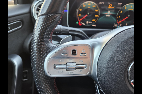 Mercedes-Benz A-Klasse 200 Launch Edition Premium AMG Line 18"/Dodehoek/Keyless/360 camera/Sfeerverlichting/Climate/Apple Carplay & Android Auto
