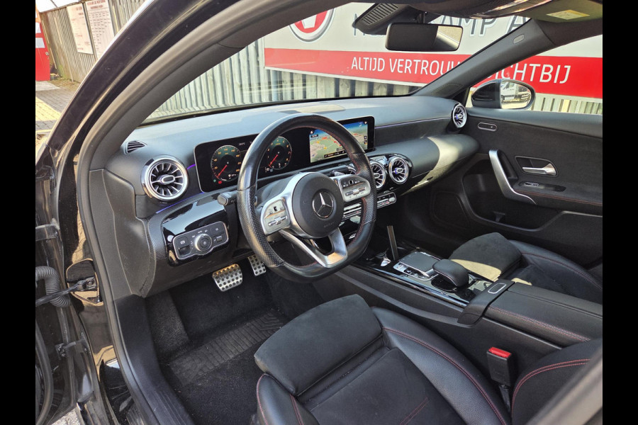 Mercedes-Benz A-Klasse 200 Launch Edition Premium AMG Line 18"/Dodehoek/Keyless/360 camera/Sfeerverlichting/Climate/Apple Carplay & Android Auto
