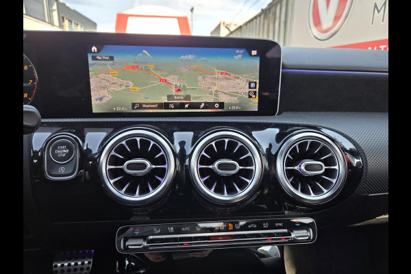 Mercedes-Benz A-Klasse 200 Launch Edition Premium AMG Line 18"/Dodehoek/Keyless/360 camera/Sfeerverlichting/Climate/Apple Carplay & Android Auto