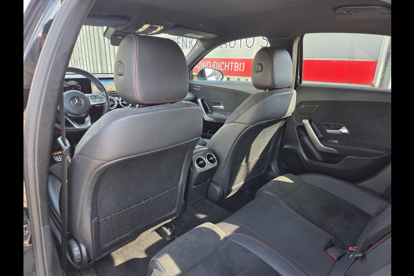Mercedes-Benz A-Klasse 200 Launch Edition Premium AMG Line 18"/Dodehoek/Keyless/360 camera/Sfeerverlichting/Climate/Apple Carplay & Android Auto