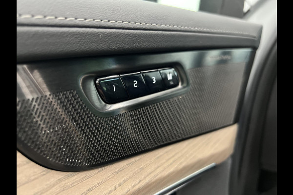 Volvo XC90 2.0 T8 Plug-in hybrid AWD Plus Dark 7 persoons Navigatie Apple Carplay/Android Auto 360 Camera Parkeersensoren Adaptive Cruise Control Full LED Stoel- en stuurverwarming Memory stoelen Climate Control Lichtmetalen velgen