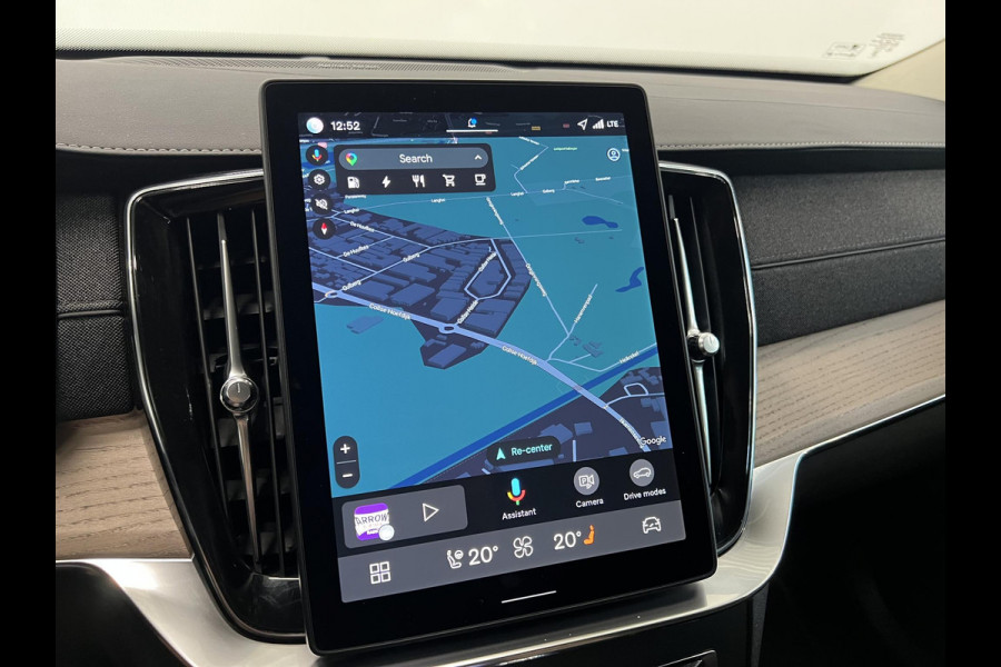 Volvo XC90 2.0 T8 Plug-in hybrid AWD Plus Dark 7 persoons Navigatie Apple Carplay/Android Auto 360 Camera Parkeersensoren Adaptive Cruise Control Full LED Stoel- en stuurverwarming Memory stoelen Climate Control Lichtmetalen velgen