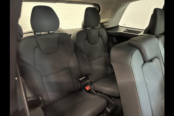 Volvo XC90 2.0 T8 Plug-in hybrid AWD Plus Dark 7 persoons Navigatie Apple Carplay/Android Auto 360 Camera Parkeersensoren Adaptive Cruise Control Full LED Stoel- en stuurverwarming Memory stoelen Climate Control Lichtmetalen velgen