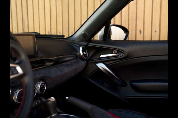 Abarth 124 Spider | Handbak | Bose
