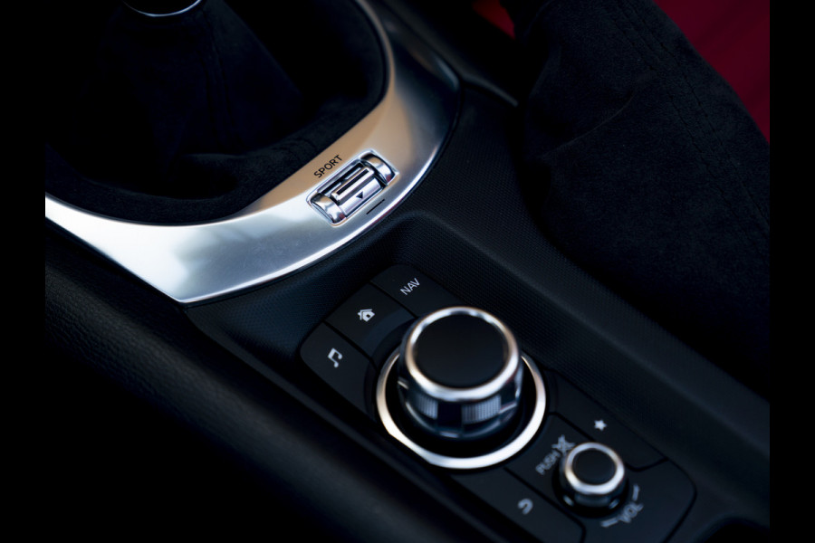 Abarth 124 Spider | Handbak | Bose