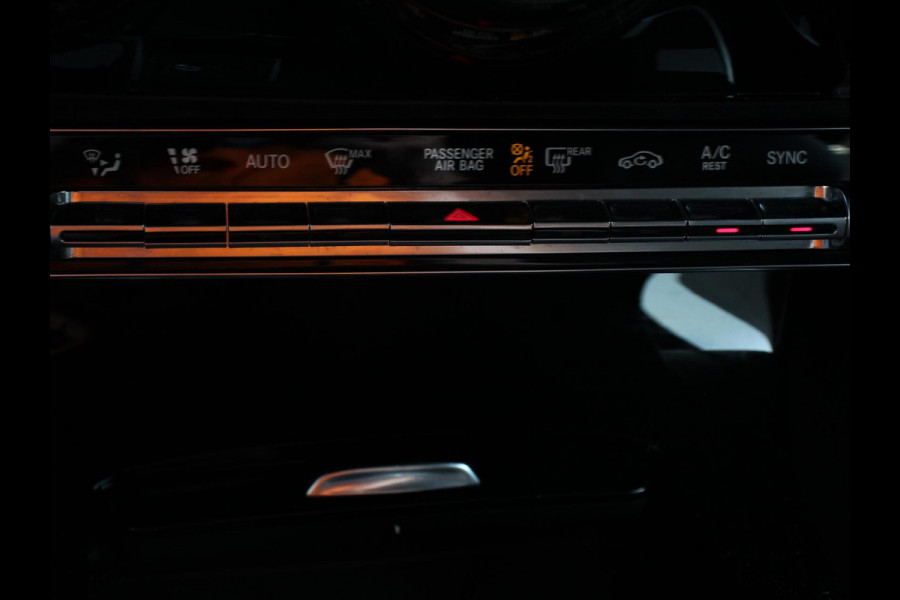 Mercedes-Benz A-Klasse 200 163pk Automaat Advantage Proressive Style Navigatie Virtual Cockpit Climate control Half leder Camera Parkeer Sensoren Lichtmetalen Velgen Cruise Control Stoelverwarming