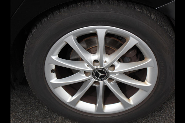 Mercedes-Benz A-Klasse 200 163pk Automaat Advantage Proressive Style Navigatie Virtual Cockpit Climate control Half leder Camera Parkeer Sensoren Lichtmetalen Velgen Cruise Control Stoelverwarming