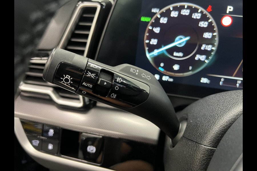 Kia Sportage 1.6 T-GDi Plug-in Hybrid AWD GT-PlusLine Panoramadak Navigatie Apple Carplay Android Auto 360 Camera Parkeersensoren Adaptive Cruise Control Stoel- en stuurverwarming Elektrische stoelen en achterklep Climate Control Lichtmetalen velgen