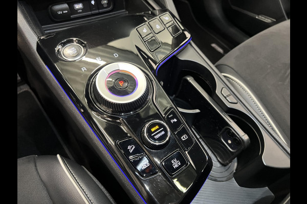 Kia Sportage 1.6 T-GDi Plug-in Hybrid AWD GT-PlusLine Panoramadak Navigatie Apple Carplay Android Auto 360 Camera Parkeersensoren Adaptive Cruise Control Stoel- en stuurverwarming Elektrische stoelen en achterklep Climate Control Lichtmetalen velgen