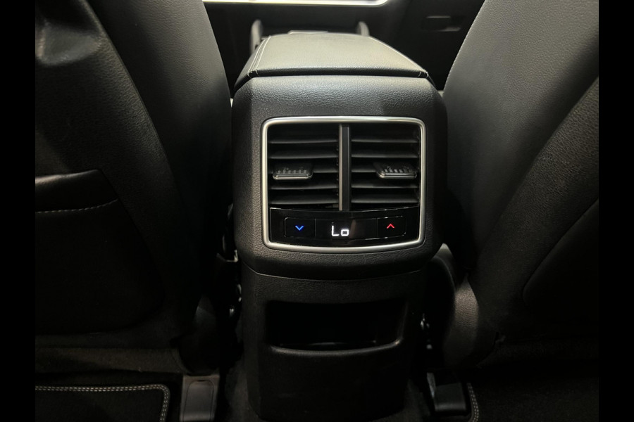 Kia Sportage 1.6 T-GDi Plug-in Hybrid AWD GT-PlusLine Panoramadak Navigatie Apple Carplay Android Auto 360 Camera Parkeersensoren Adaptive Cruise Control Stoel- en stuurverwarming Elektrische stoelen en achterklep Climate Control Lichtmetalen velgen