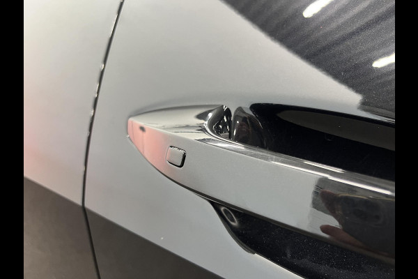 Kia Sportage 1.6 T-GDi Plug-in Hybrid AWD GT-PlusLine Panoramadak Navigatie Apple Carplay Android Auto 360 Camera Parkeersensoren Adaptive Cruise Control Stoel- en stuurverwarming Elektrische stoelen en achterklep Climate Control Lichtmetalen velgen