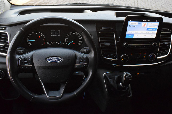 Ford Transit Custom 320 2.0 TDCI L2H1 Limited | Trekhaak | Apple Carplay | Cruise