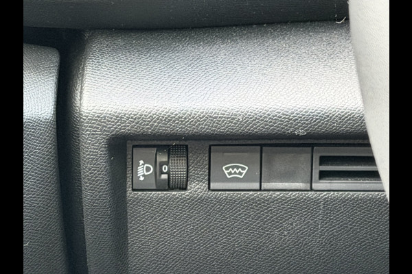 Citroën C4 1.2 VTR Sport 130PK | Camera achter | Stoelverwarming | Voorruit verwarming | Apple Carplay | Cruise control | Climate control