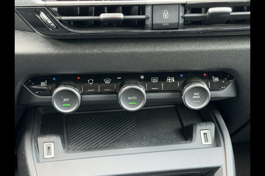 Citroën C4 1.2 VTR Sport 130PK | Camera achter | Stoelverwarming | Voorruit verwarming | Apple Carplay | Cruise control | Climate control