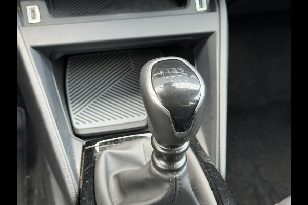 Citroën C4 1.2 VTR Sport 130PK | Camera achter | Stoelverwarming | Voorruit verwarming | Apple Carplay | Cruise control | Climate control