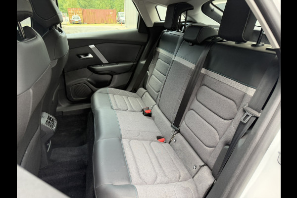 Citroën C4 1.2 VTR Sport 130PK | Camera achter | Stoelverwarming | Voorruit verwarming | Apple Carplay | Cruise control | Climate control
