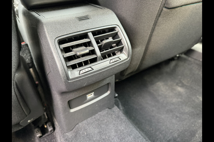 Citroën C4 1.2 VTR Sport 130PK | Camera achter | Stoelverwarming | Voorruit verwarming | Apple Carplay | Cruise control | Climate control